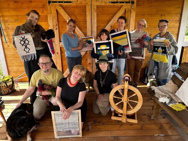 Zaklęte we włóknie 2026 – kolejny rok wraz ze Splotką zapraszamy na warsztaty przędzenia i tkania